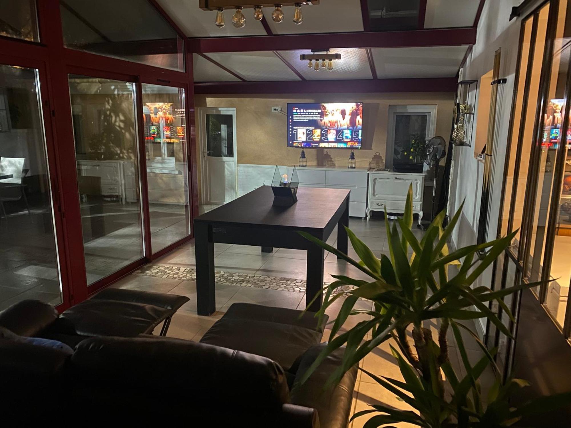 Dependance Avec Billard A Proximite Zenith Rouen Hotel Le Grand-Quevilly Luaran gambar